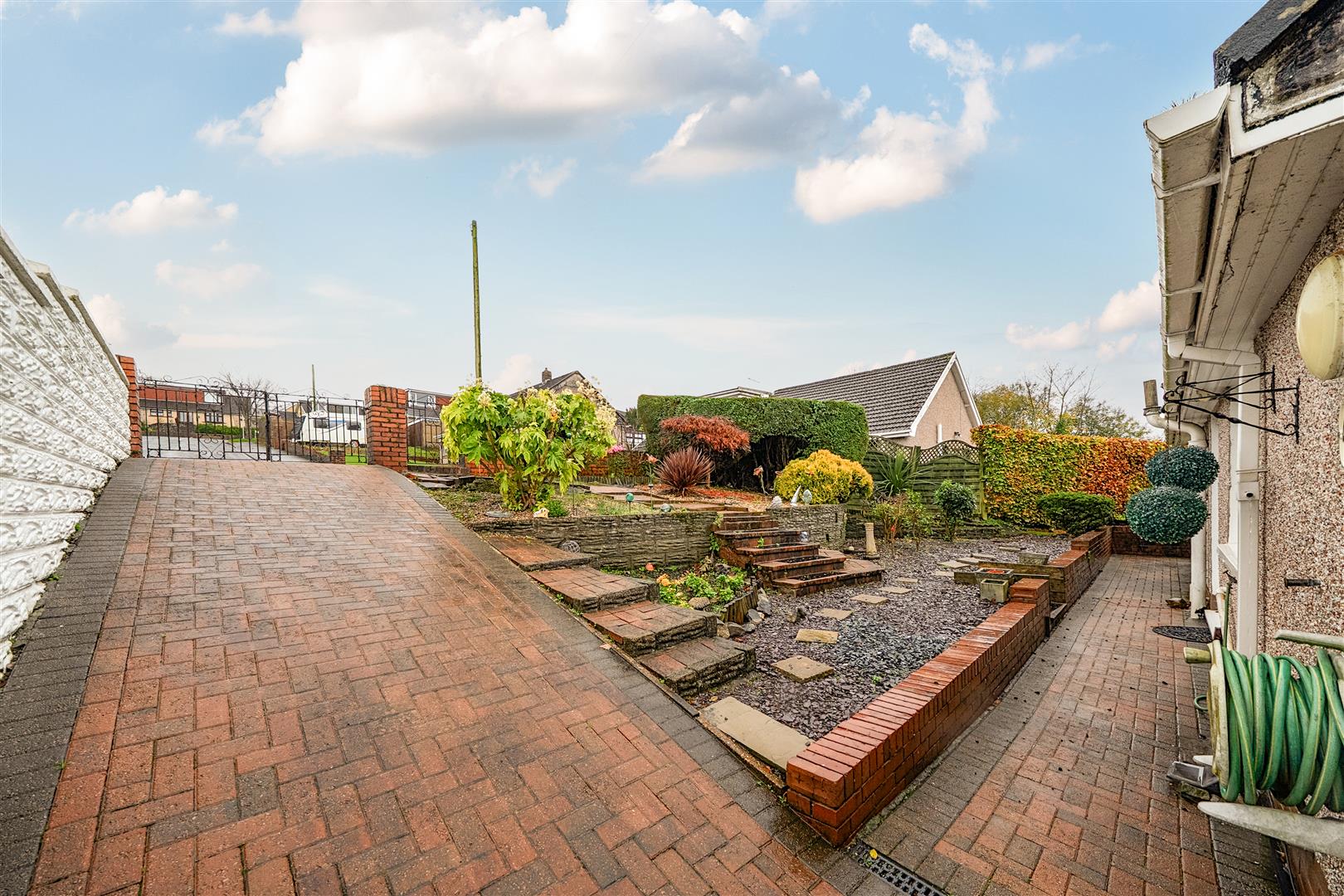 Maes-Yr-Awel, Llansamlet, Swansea, SA7 9SW